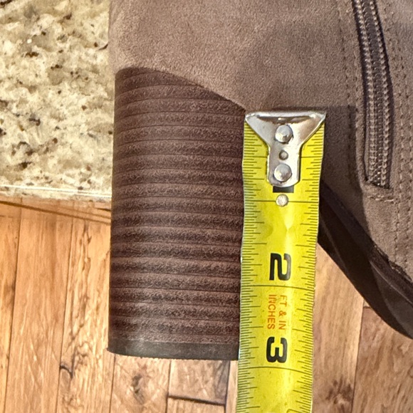 DV Bardonny Boots - Picture 8 of 10